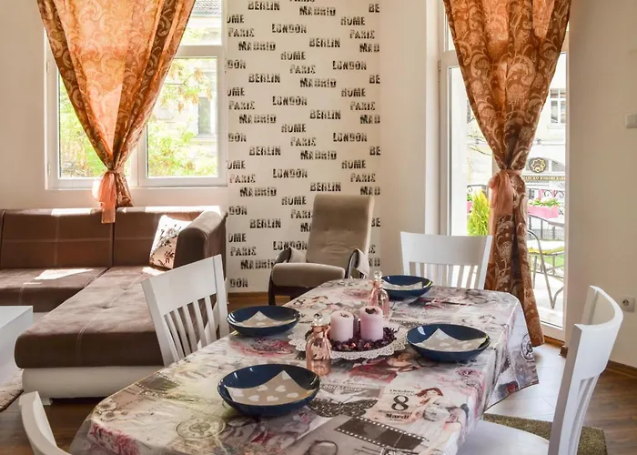 Host Housee Angel\'S Apartment -2 Bedroom, 2 Bathroom In Top Centre